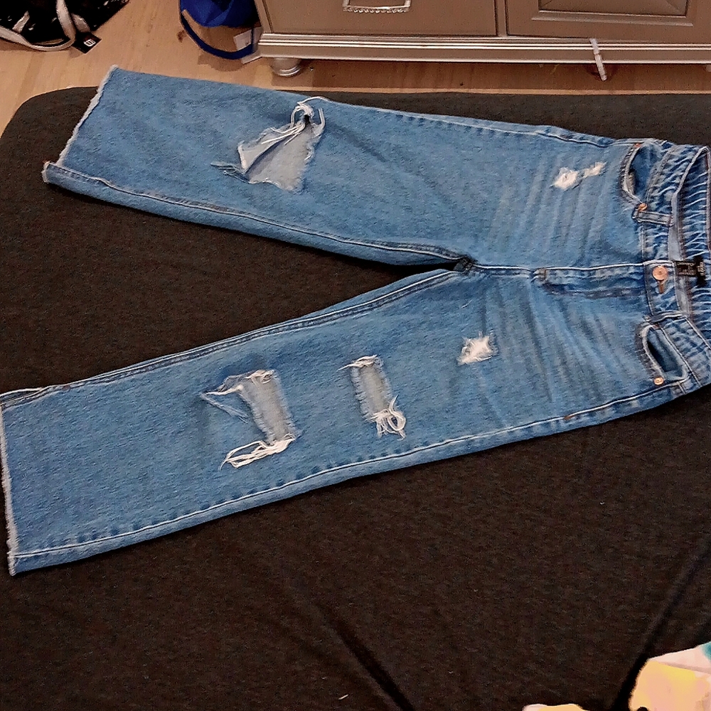 Low waisted baggy ripped jeans for kids Sold at forever 21 kids size 13/14 blue